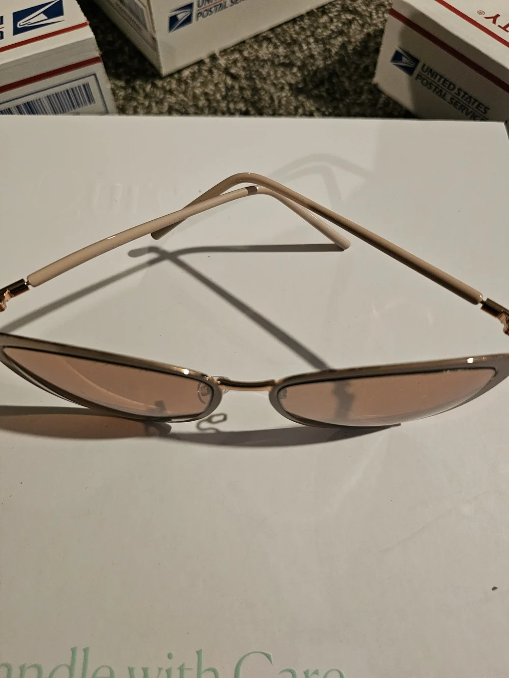 Stylish Women's Cat-Eye Sunglasses in Blush